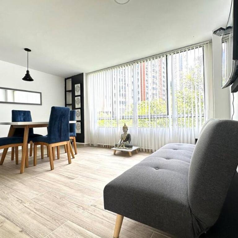 Charm of Las Palmas - Two-Bedroom Apartment - 4