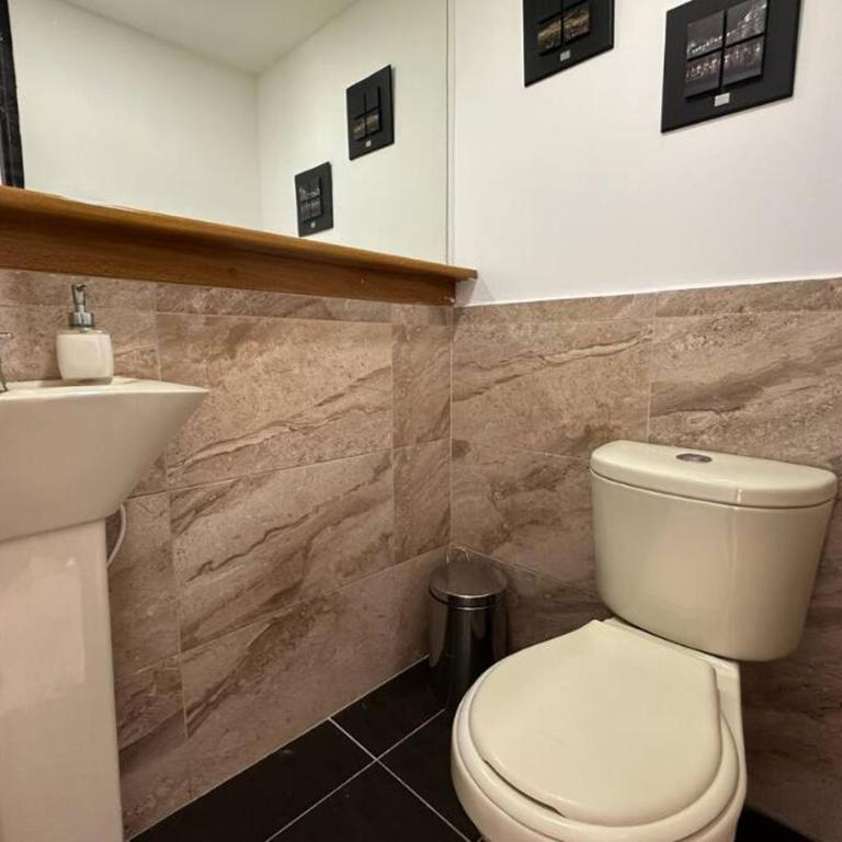 Charm of Las Palmas - Two-Bedroom Apartment - 8