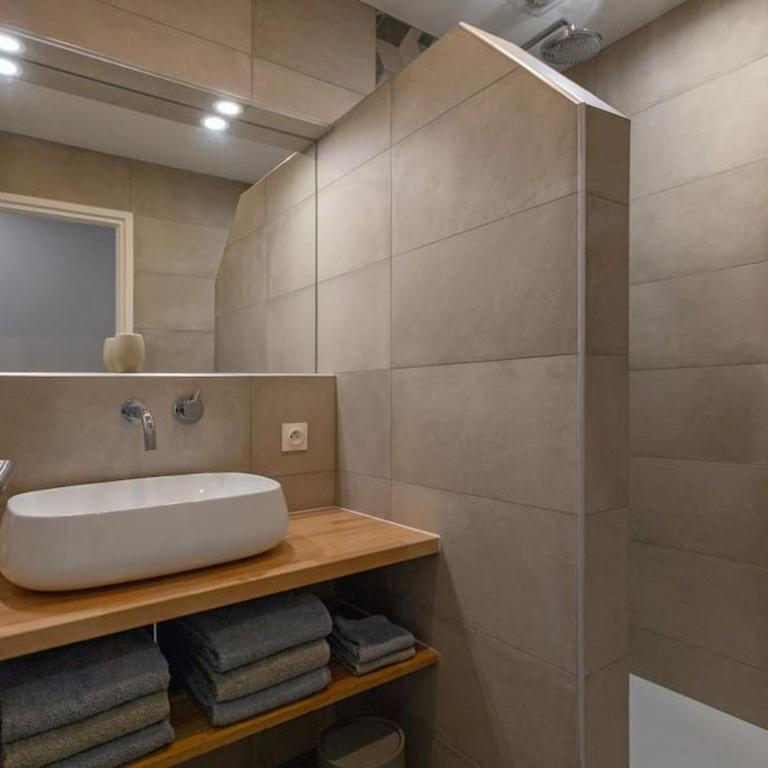 Superbe 2 pièces 56m2 rénové centre ville Negresco - Appartement 1 Chambre - 2