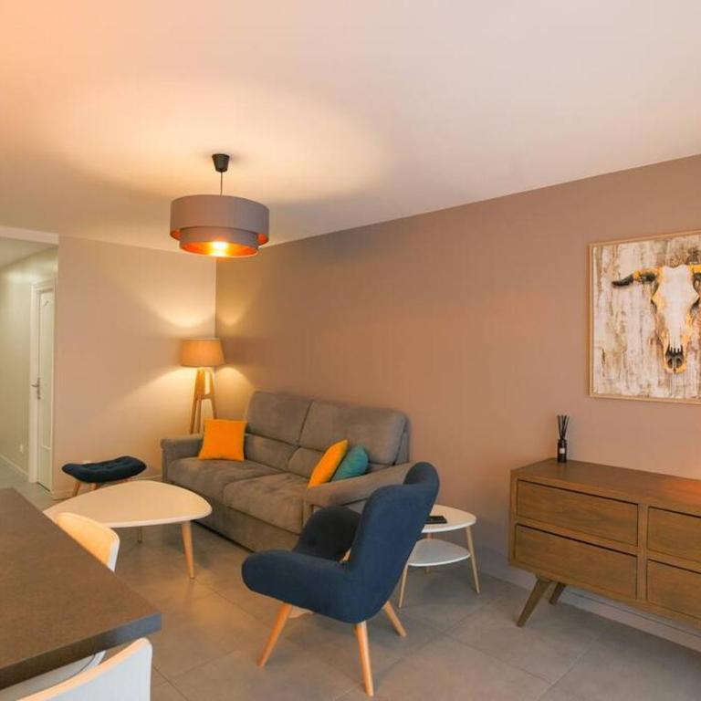 Superbe 2 pièces 56m2 rénové centre ville Negresco - Appartement 1 Chambre - 10