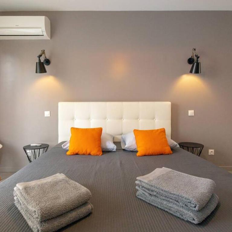 Superbe 2 pièces 56m2 rénové centre ville Negresco - Appartement 1 Chambre - 14