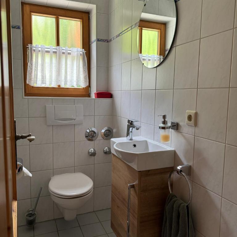 Ferienwohnung Wiesenleiten inkl. Chiemgaukarte - Apartment mit 3 Schlafzimmern - 9