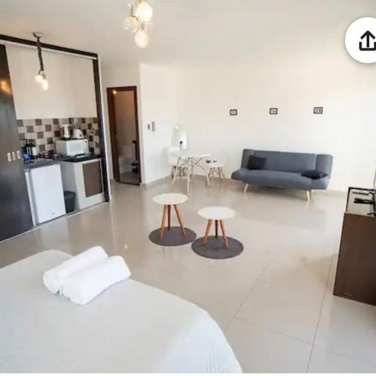 Relajate en Moderno y Elegante Apartamento Familiar con amplio balcón, en Zona Residencial Avenida Beni - Apartamento de 1 dormitorio - 12