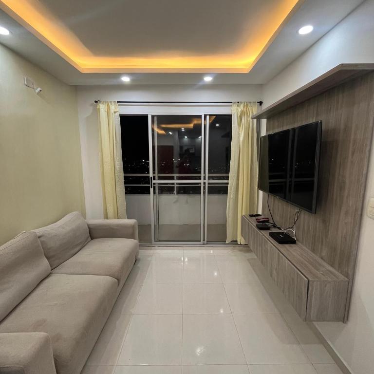 Bello apartamento con visita al mar - Apartamento de 3 dormitorios - 1