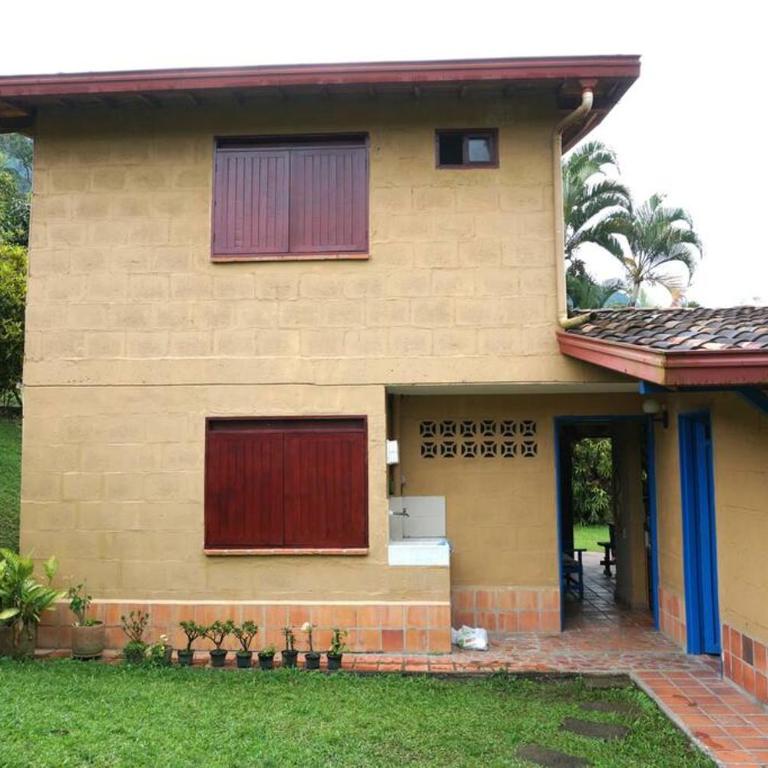 Casa Familiar y Naturaleza en Parcelación Privada - Three-Bedroom House - 4