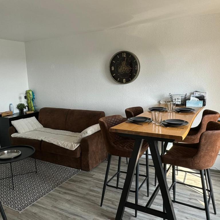 Cabourg: Appartement 2 Pièces, Proche Plage, Balcon, WiFi - FR-1-487-374 - Apartamento - 4