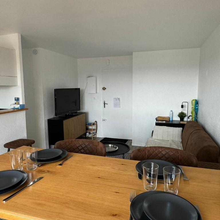 Cabourg: Appartement 2 Pièces, Proche Plage, Balcon, WiFi - FR-1-487-374 - Apartamento - 6