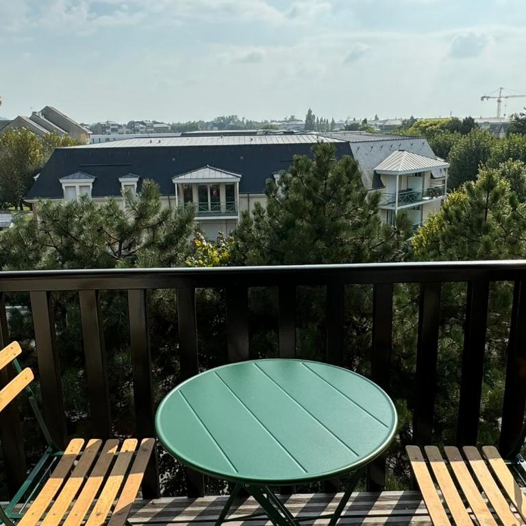 Cabourg: Appartement 2 Pièces, Proche Plage, Balcon, WiFi - FR-1-487-374 - Apartamento - 10