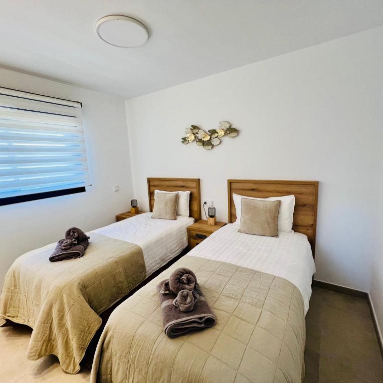Super con gran terraza y vistas - Three-Bedroom Apartment - 22