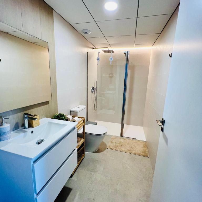 Super con gran terraza y vistas - Three-Bedroom Apartment - 27