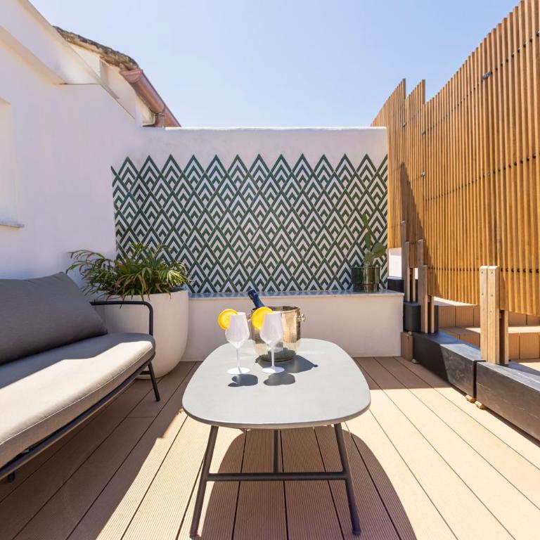 Boutique Suites 186 - Deluxe King Suite - 26
