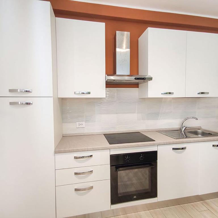 Ampio e nuovissimo Trilocale 6 pax centrale - Appartamento Standard con 2 Camere da Letto - 4