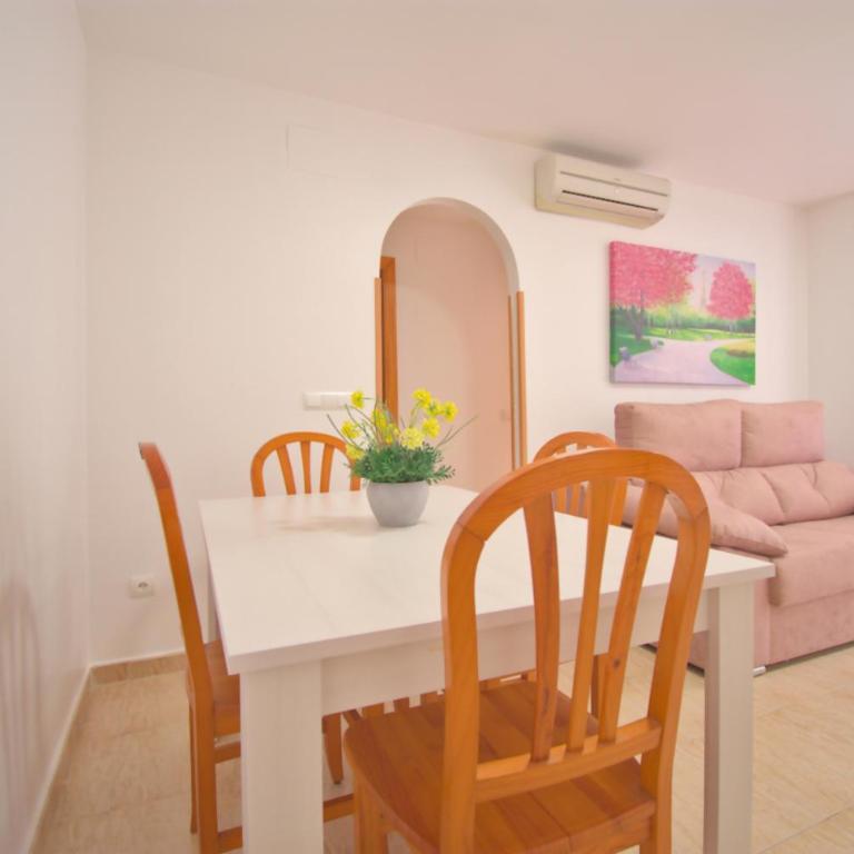Castillo Playa by Edeal HOMES - Apartamento con vistas a la piscina - 8