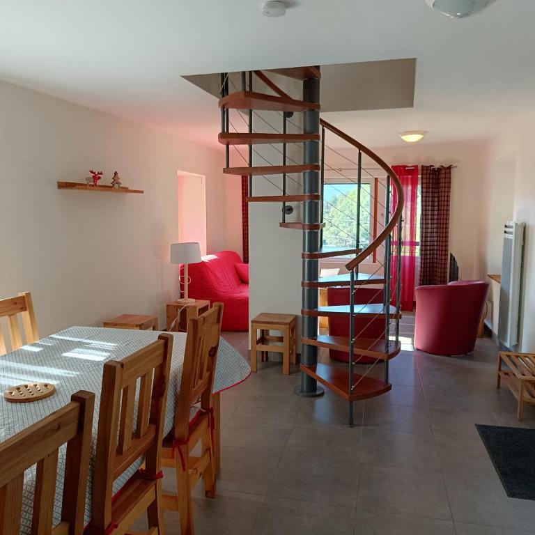 Chalet paisible à 4km de la station des Carroz - Chalet St François de Sales - Maison 3 Chambres - 3