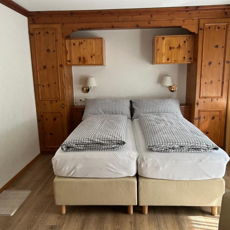 Hotel Adonis - Kleines Budget Zweibettzimmer - 5