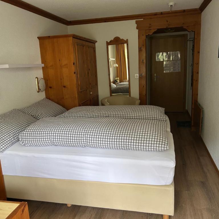 Hotel Adonis - Kleines Budget Zweibettzimmer - 6