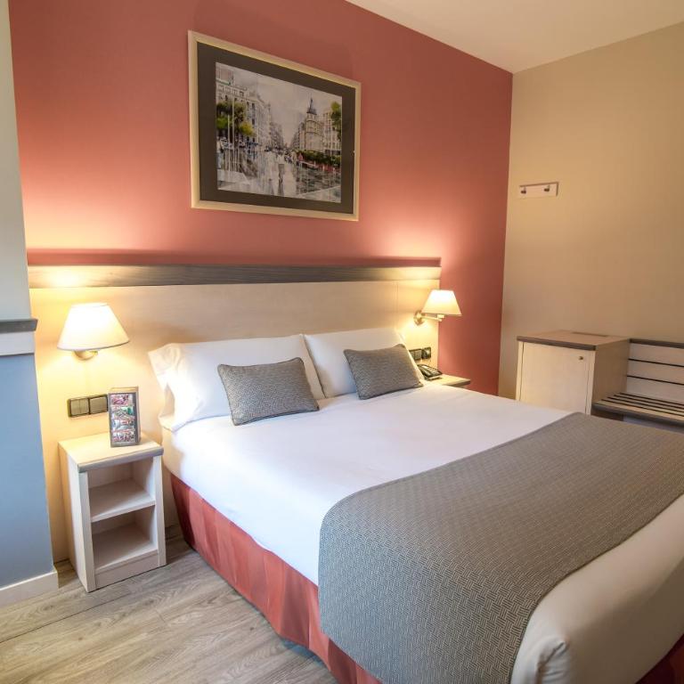 Petit Palace Trencadís - Quadruple Room - 1