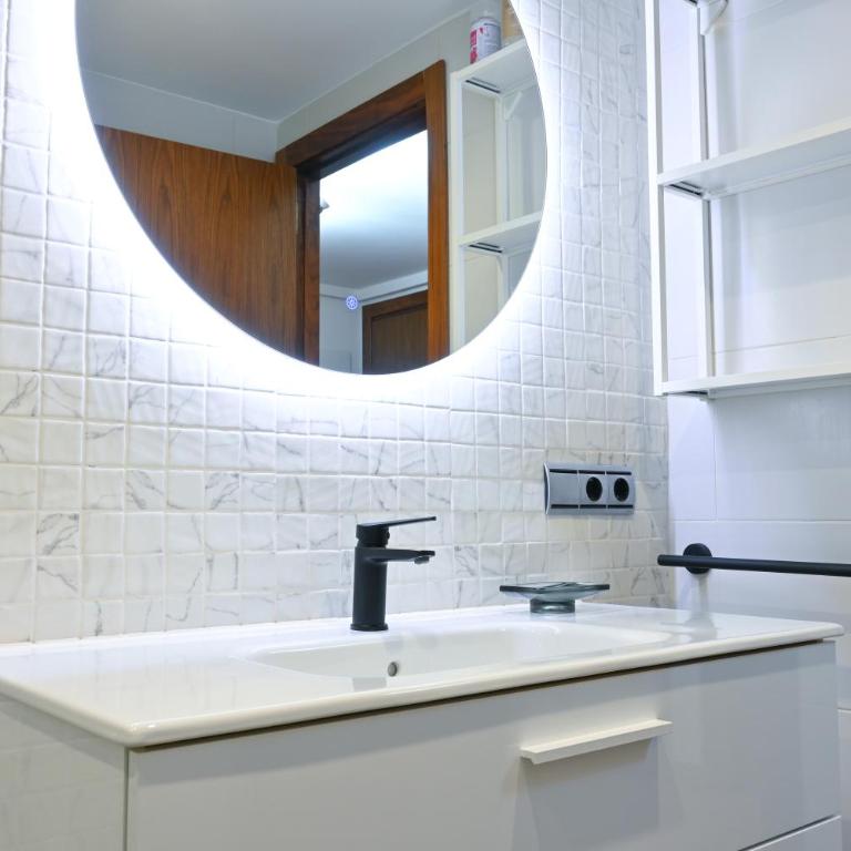For You Rentals Acogedora vivienda TEMPORAL de 2 dormitorios en Chamberi ECA103 - Two-Bedroom Apartment - 11