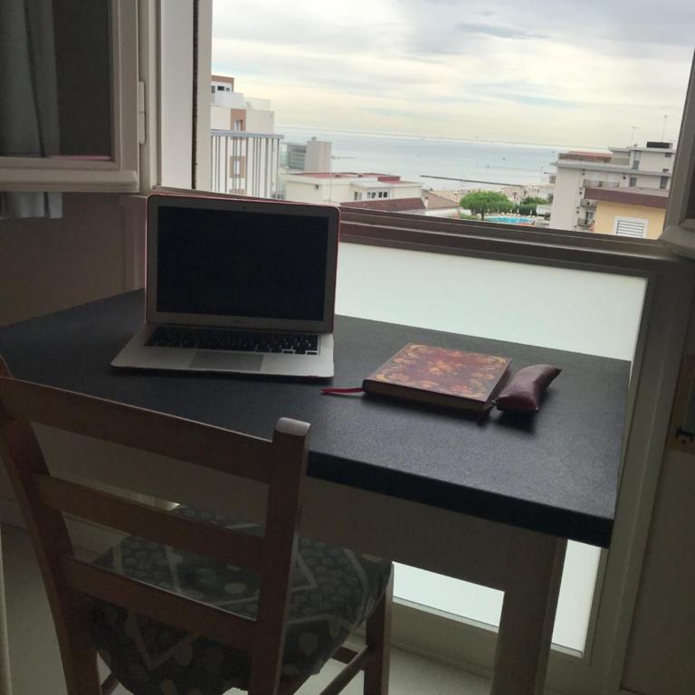 Attico Vista Mare - Appartamento con 2 Camere da Letto - 9