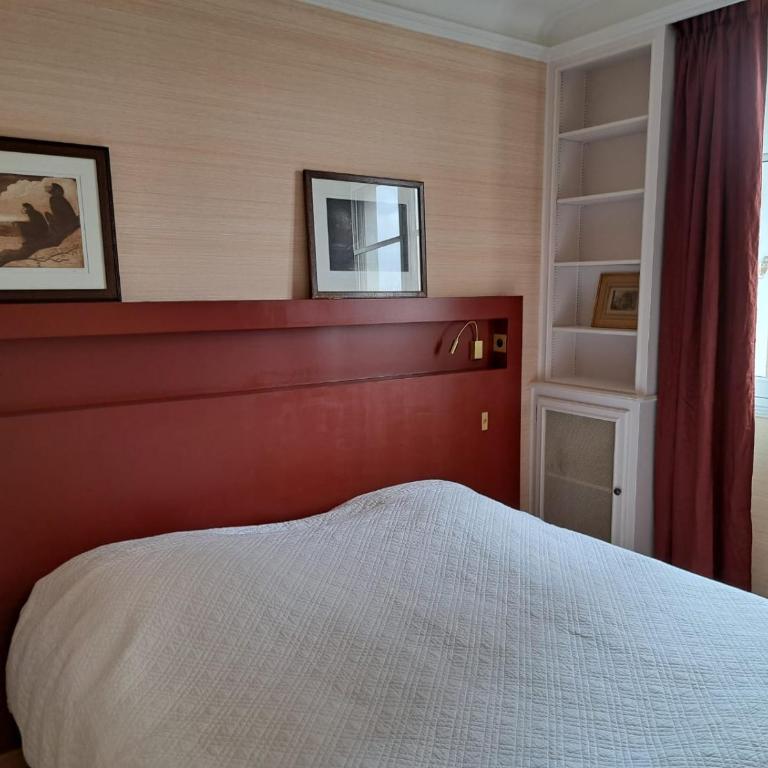 Bright & elegant appartment with view over Invalides, near St Germain des Prés - Appartement avec Vue et Balcon - 11