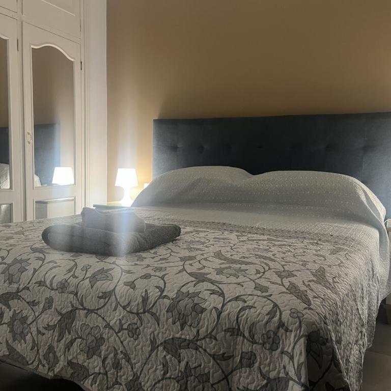 2-Bed Apartment in Arona Sleeps 5 w Outdoor Pool - Apartment - 4