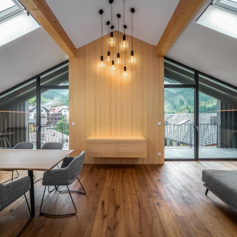 Anna Lodges Dolomites - Appartamento Deluxe con 2 Camere da Letto e Balcone - 1