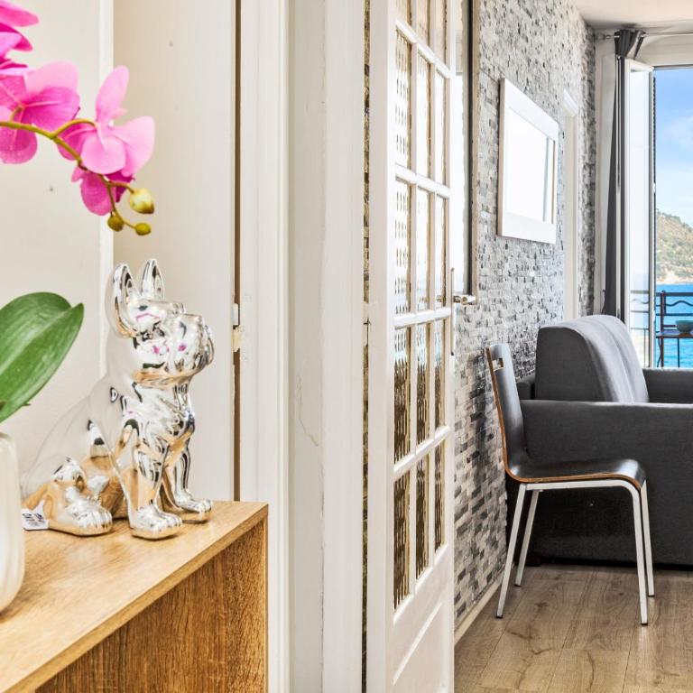 "Rue Longue" Vue Mer, Spacieux, Rénové - Appartement 2 Chambres - 17