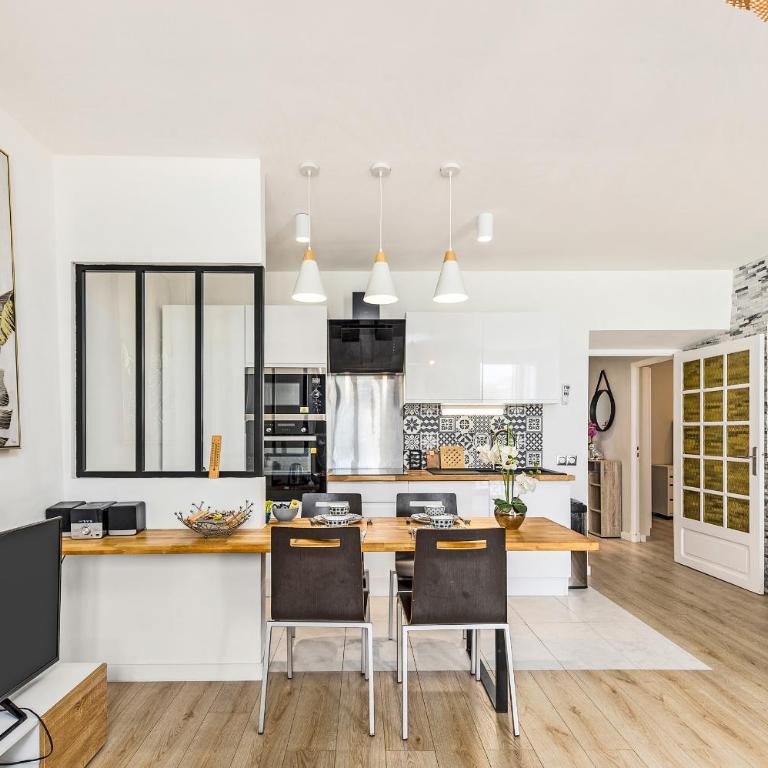 "Rue Longue" Vue Mer, Spacieux, Rénové - Appartement 2 Chambres - 9