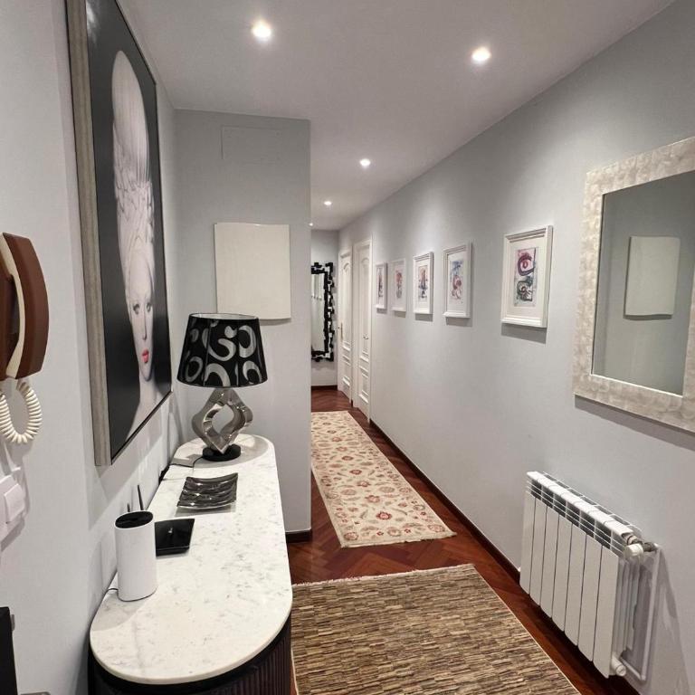 Céntrico y acogedor piso con garaje - Apartamento de 3 dormitorios - 2