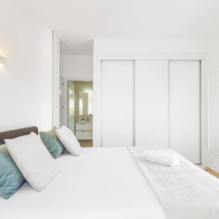 MEDANO4YOU Westside Penthouse - Apartamento de 2 dormitorios con balcón y terraza - 17