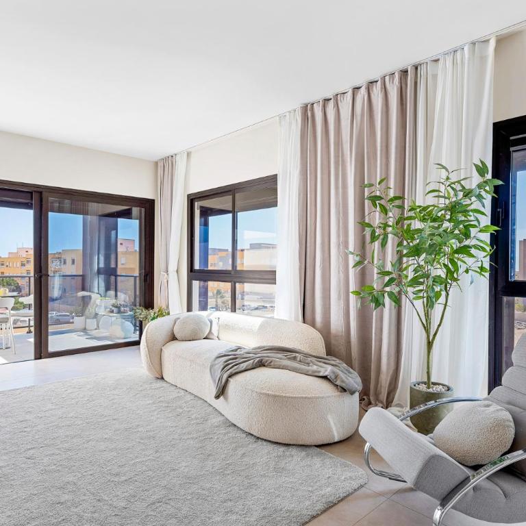 MEDANO4YOU Westside Penthouse - Apartamento de 2 dormitorios con balcón y terraza - 1