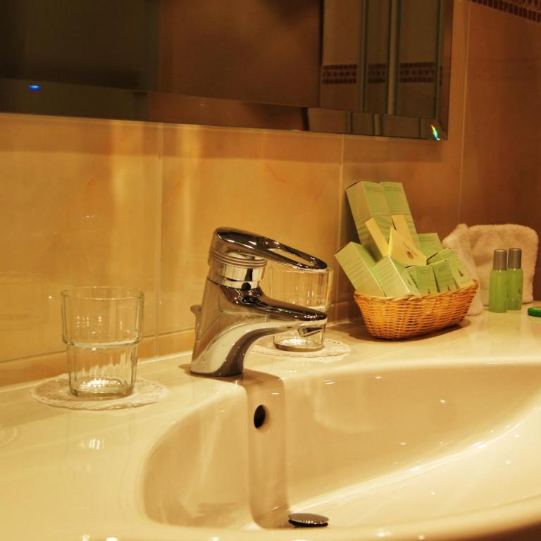 Hotel Hartenfels - Romantik-Suite - 9