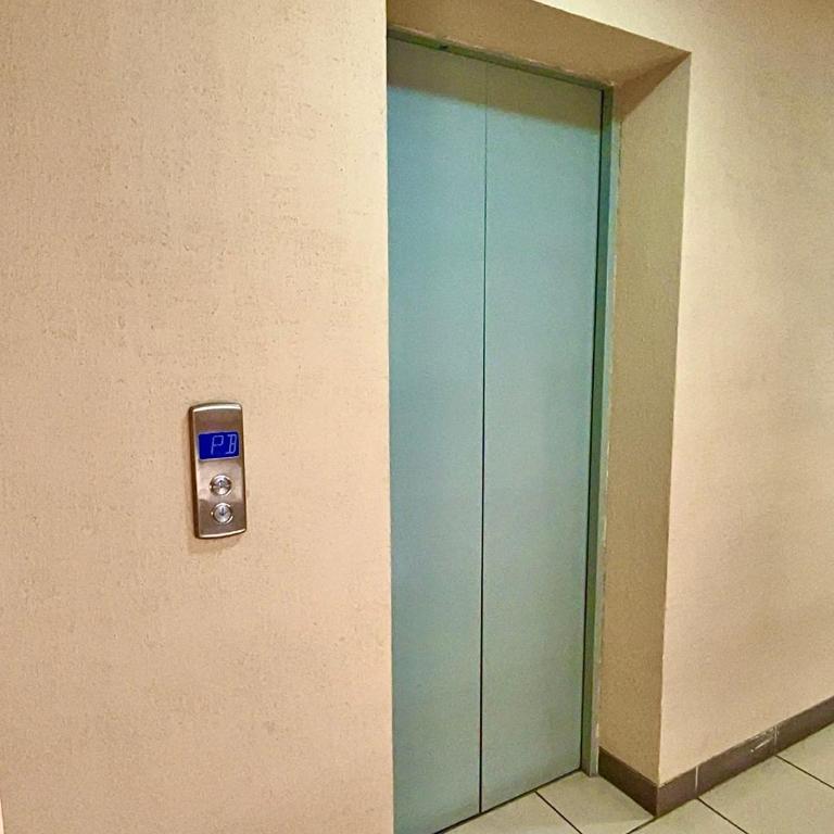 Gem in Calacoto Centric Warm with washer 2 blocks to Ave - Apartamento de 1 dormitorio - 54