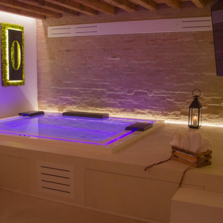 Agriturismo Corte Acconi - Suite King con Vasca Idromassaggio - 1