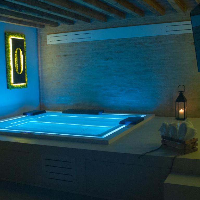 Agriturismo Corte Acconi - Suite King con Vasca Idromassaggio - 3