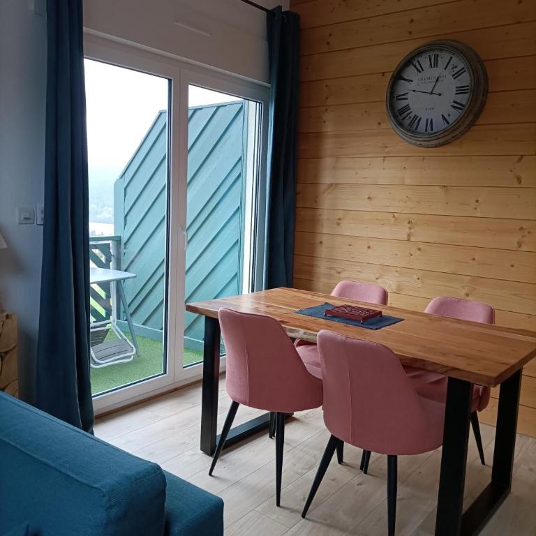Appartement GERARDMER - Magnifique vue sur le lac - 2 adultes et 2 enfants pour 5 nuits minimum - Appartement 2 Chambres - 12