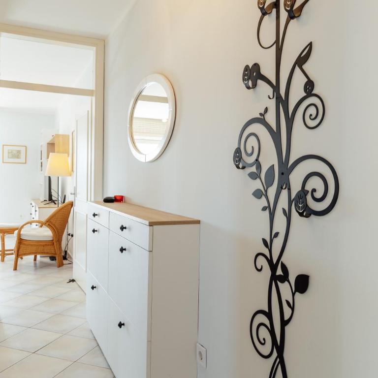 What a view! Apartment Herceg Novi - One-Bedroom Apartment with Balcony and Sea View - 13