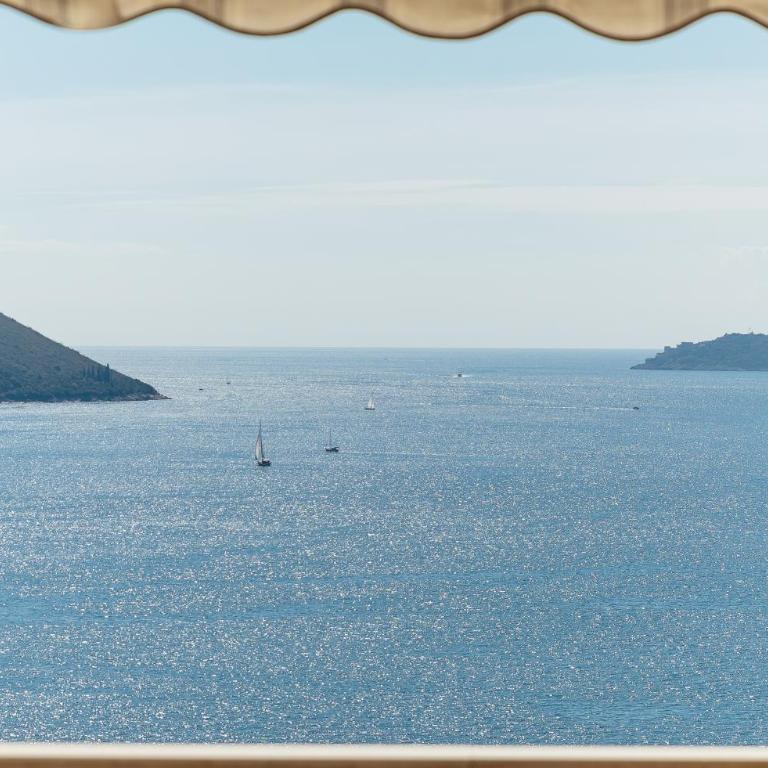 What a view! Apartment Herceg Novi - One-Bedroom Apartment with Balcony and Sea View - 6