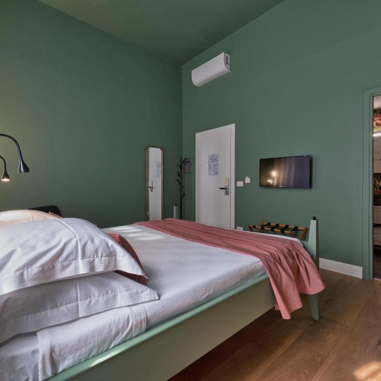 Bligny Zero by Apartments To Art - Camera King - 4