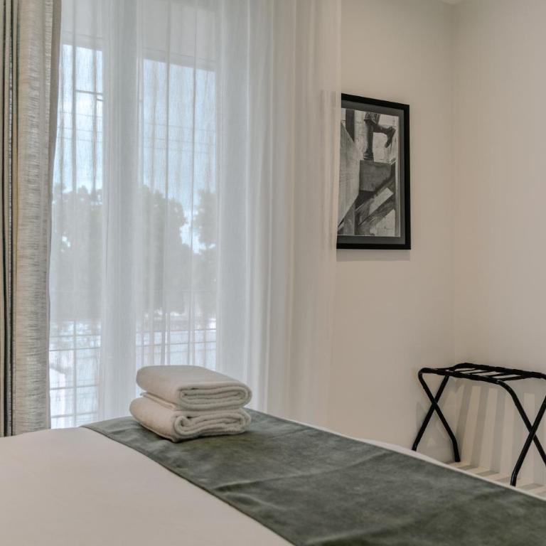 Departamentos Central by VIATO - Two-Bedroom Apartment with Private Pool - 3