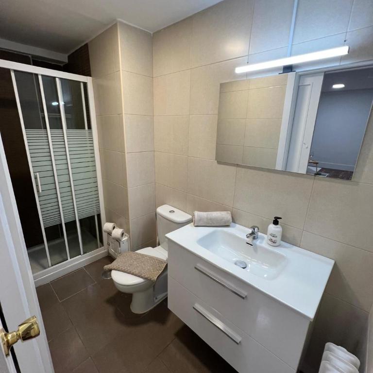 Wanderlust Apartaments Gran Vía - One-Bedroom Apartment with View - 17