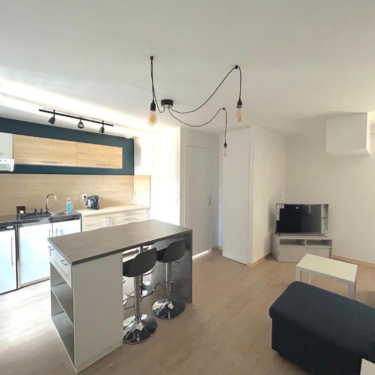 L'immeuble HORME - Au Cœur du Quartier Thermal - Vichy - Two-Bedroom Apartment - 8