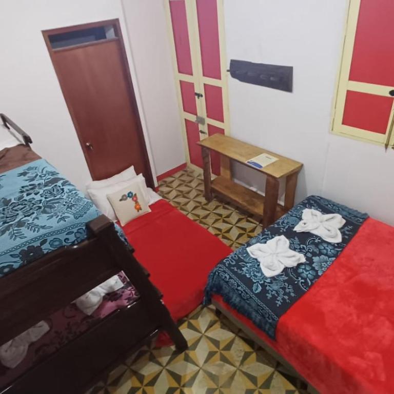 Hostal El Chili - Habitación Familiar con baño privado - 8