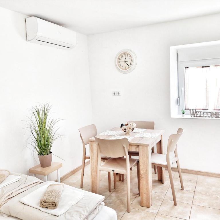 Apartman Dardic - Apartment - 9