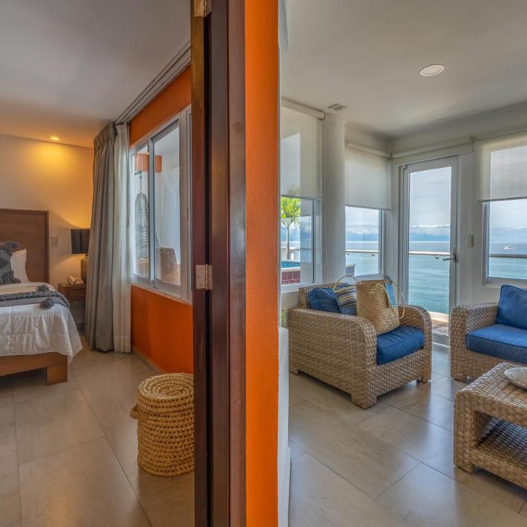 The Paramar Beachfront Boutique Hotel With Breakfast Included - Downtown Malecon - Ático Exclusivo de 2 dormitorios Casa Don Martin con piscina pequeña - 2 camas extragrandes - Frente a la playa - 14