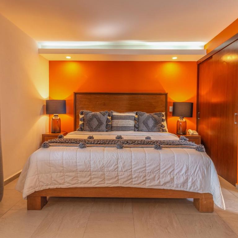 The Paramar Beachfront Boutique Hotel With Breakfast Included - Downtown Malecon - Ático Exclusivo de 2 dormitorios Casa Don Martin con piscina pequeña - 2 camas extragrandes - Frente a la playa - 3