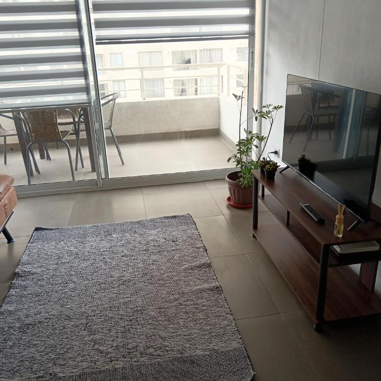 Moderno Depto 5 min del hospital, 10 minutos del centro y caminando a playa trocadero - Apartamento de 2 dormitorios - 10