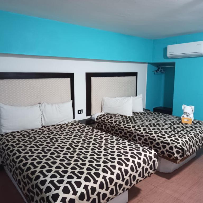 Hotel Essen's - Double Room with Two Double Beds with Lake View - 22