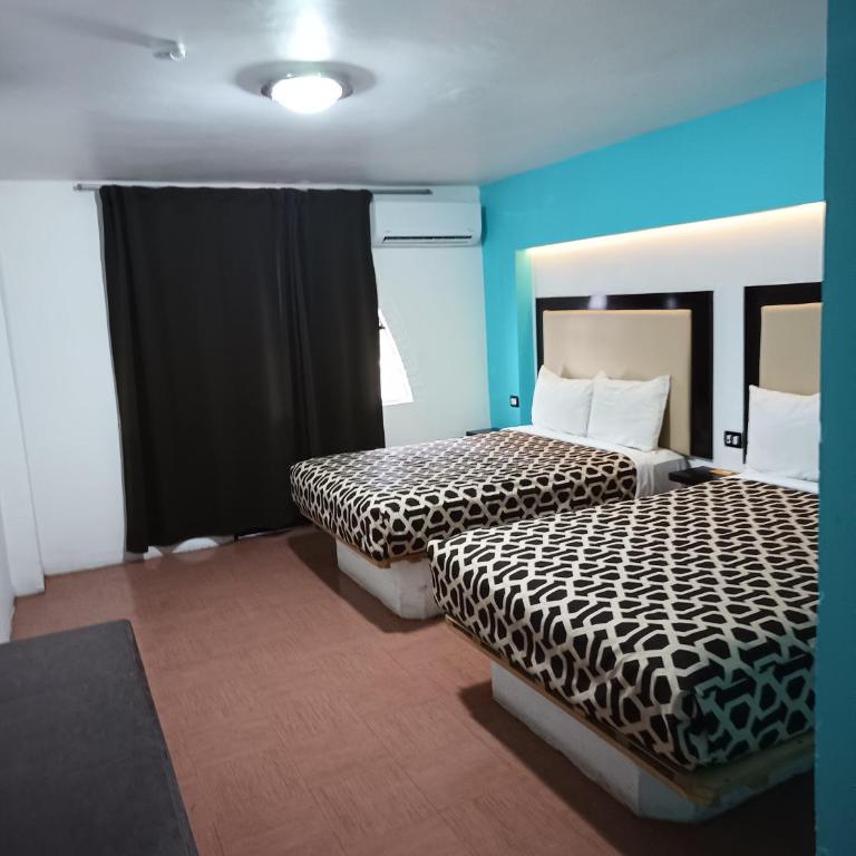 Hotel Essen's - Double Room with Two Double Beds with Lake View - 24