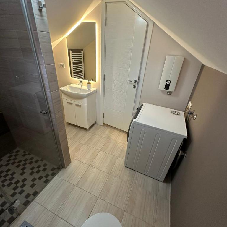 Apartments LaVu - Two-Bedroom Apartment - 12